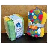 LR - Large Assortment of Household Cleaning Sponges, Scrubbers, Handi Wipes and Cleaning Mitts