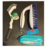 MB - Cleaning Brush and Sponge Collection Including Scotch-Brite, Rubbermaid, Buf-Puf and More