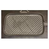 LR - Le Creuset Cast Iron Skillet Grill with Folding Handle