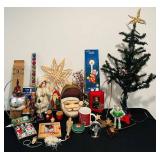 TR - Vintage and Contemporary Christmas Decor Collection with Santa Figures and Tree