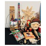 TR - Vintage and Contemporary Christmas Decor Collection with Santa Figures and Tree