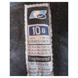 Nike size 10D Hockey Skates & Hockey Sticks