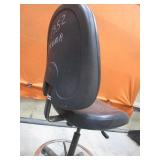 (2) Adjustable Height Bar Stools