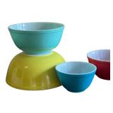 Vintage Pyrex Mixing Bowls Set with Multicolor Finish