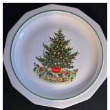 LR - Set of 8 Spode Christmas Tree 10.25" Dinner Plates