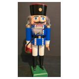 LL-S - 13-Inch Erzgebirgische Volkskunst German Nutcracker Drummer
