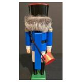 LL-S - 13-Inch Erzgebirgische Volkskunst German Nutcracker Drummer