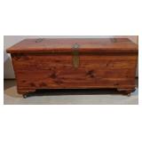 LL-S - Compact Cedar Chest with Brass Hinges