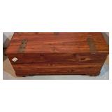 LL-S - Compact Cedar Chest with Brass Hinges