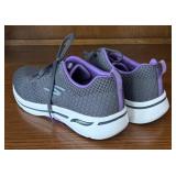 MB - Skechers Air-Cooled Arch Fit Shoes Gray with Purple Accents Size 10