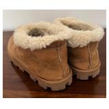 MB - Ugg Size 11 Shearling Lined Suede Shoes