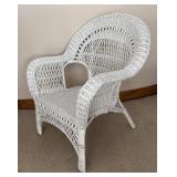 LL  - White Wicker Chair with Curved Back