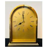 P - Vintage Howard Miller 8-Inch Brass Arch Quartz Mantel Clock