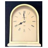P - Vintage Howard Miller 8-Inch Brass Arch Quartz Mantel Clock