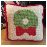 LLBR - Collection of 6 Holiday Decorative Pillows - Christmas and Noel Designs