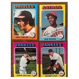 DR - Collection of Vintage Baseball Cards Assorted Teams