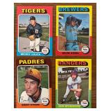 DR - Collection of Vintage Baseball Cards Assorted Teams