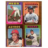 DR - Collection of Vintage Baseball Cards Assorted Teams
