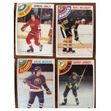 DR - Collection of Vintage Hockey Sports Cards