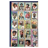 DR - Lot of 30 1977 Topps NFL Football Trading Cards