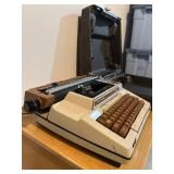 LL - Vintage Smith-Corona 2200 Electric Typewriter with Case