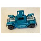 LR - HO Scale Train Set with Tyco Transformer, Track, Rail Cars, and Hot Wheels Vehicles