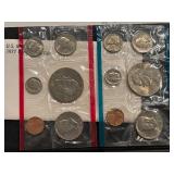 1977 P & D Mint Sets
