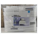 Room Essentials - Satin Quilt