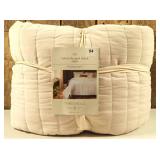 Room Essentials - King Channel Stitch Velvet Quilt