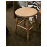 18" Wooden Stool