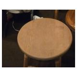 18" Wooden Stool