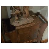 Wooden Side Table 1-door/1-drawer with Magazine Racks