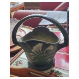 Vintage Roseville Freesia 8" Handled Basket 391-8
