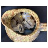 Mixed Lot of Vintage Pottery Kitchenware and Figurines - inc pc of signed pottery