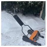 G - Fiskars Push Reel Lawn Mower