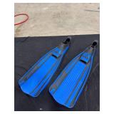 Blue and Black Diving Fins