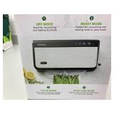 FoodSaver FM2900 Vacuum Sealing System