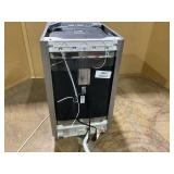 Danby 18 Wide Built-in Dishwasher in Stainless Steel (Used, Missing: Top Tray)