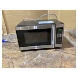 BLACK+DECKER 0.7 cu ft 700W Microwave Oven