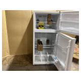 Vissani 14.2 cu. ft. Top Freezer Refrigerator in White, Garage Ready (Minor Transit Damage, Light Stains)