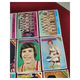 (40) 1975-76 Topps Basketball Cards
