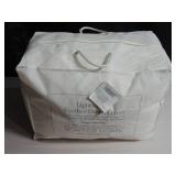 BOKSER Home Lightweight 700 Fill Power Luxury Down Duvet Comforter Insert by King - Cal King