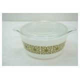 Vintage Pyrex 1.5qt Casserole Dish with Clear Lid. 474-B