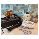 Food Network Electric Knife, Osterizer Blender, & Food Processor, Hamilton Beach 3 Speed Mixer