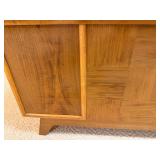 Lane Cedar Chest With Lock and Keys