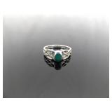 .925 Sterling Silver Jade Cabochon Celtic Ring Size 6.75