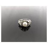 .925 Sterling Silver Pearl Ring Size 5.75