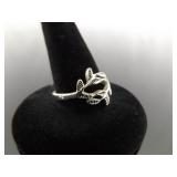 .925 Sterling Silver Flower Ring Size 7.5