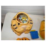 Garfield Collectables, Cookie Jar, Phone, Plates, Ornaments and more