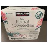 Kirkland Signature Daily Facial Towelettes - 180 Count